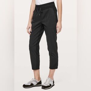 Lululemon Dance Studio Cropped Pant in Black